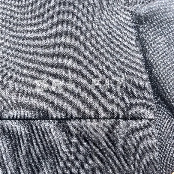 Nike Dri-FIT Hoodie Women’s Medium (Fits Small Men’s) - Picture 2 of 5